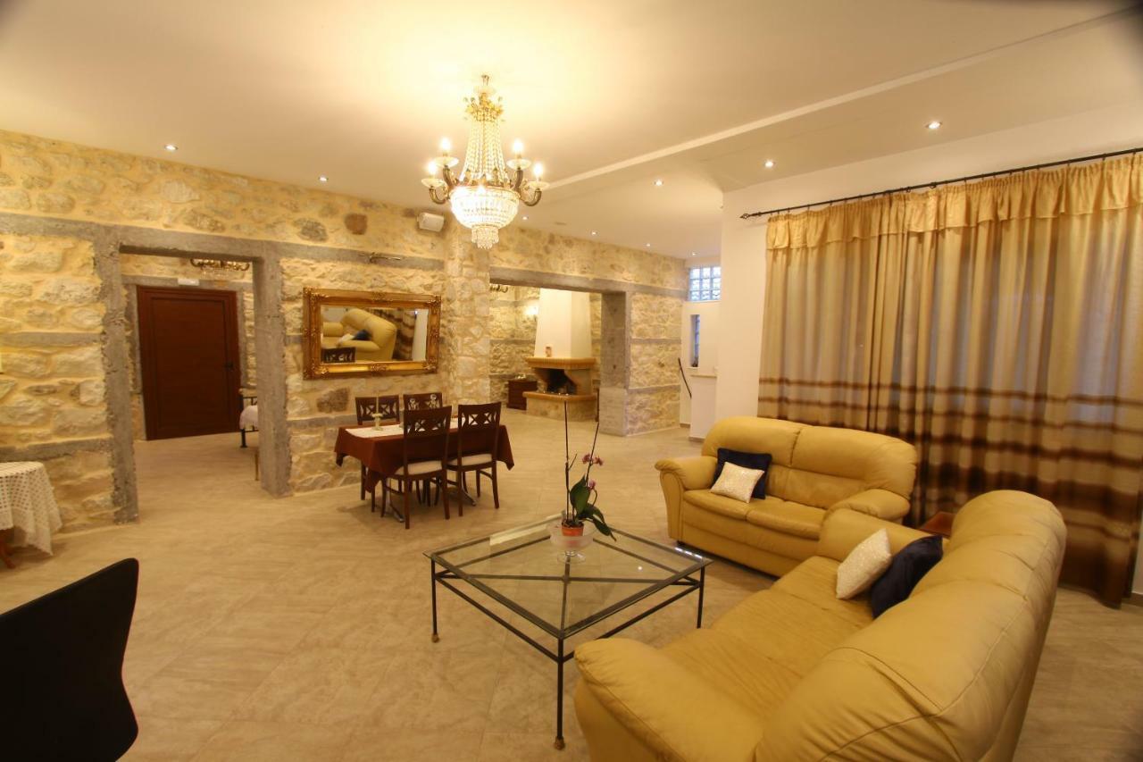 Villa Vanilla Agioi Theodoroi Bagian luar foto