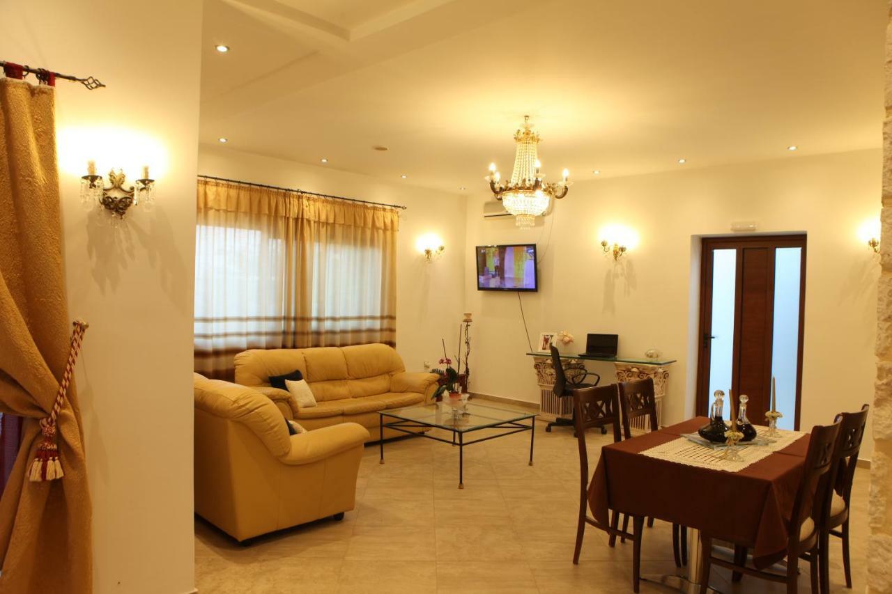 Villa Vanilla Agioi Theodoroi Bagian luar foto