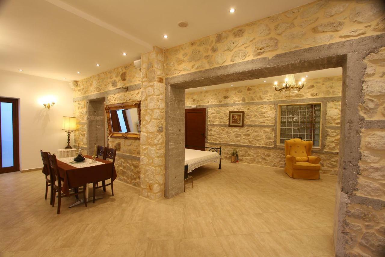 Villa Vanilla Agioi Theodoroi Bagian luar foto